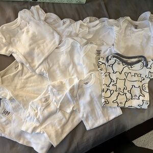 22 items - Baby Clothes Bundle - NB, 0-3, 3-6 months